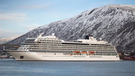 Cruise ship industry booms but environmental concerns remain.jpg