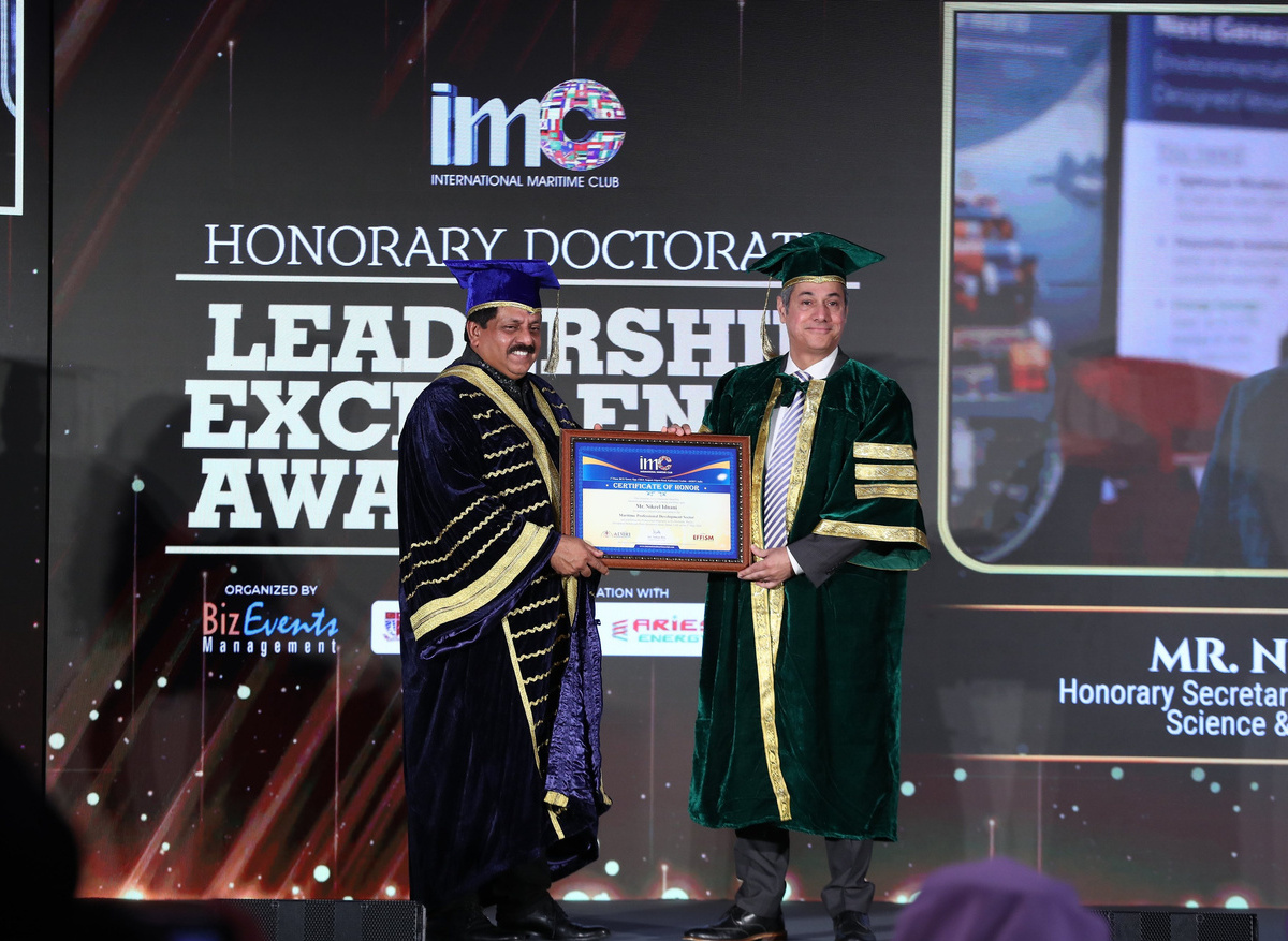 Nikeel Idnani receives Doctorate from Sir Sohan Roy